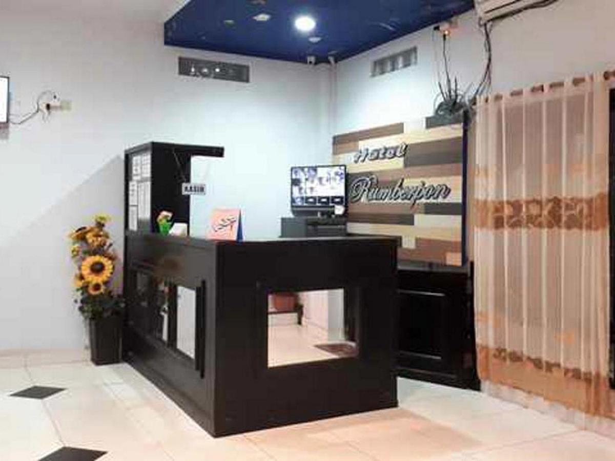 Reddoorz At Hotel Rumberpon Sorong Exterior photo